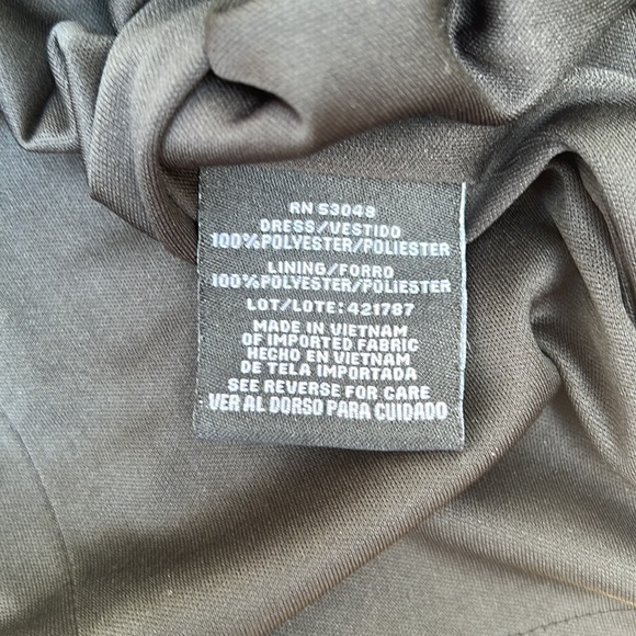 Nightway Collection Glitter Halter Cocktail Holiday Midi Dress EUC Size 6P - Picture 11 of 11